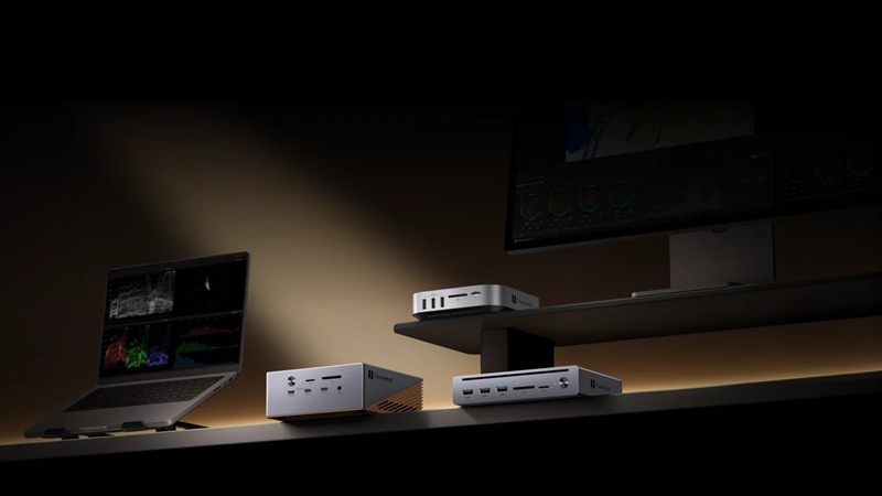 UGREEN docking stations and devices on a desk